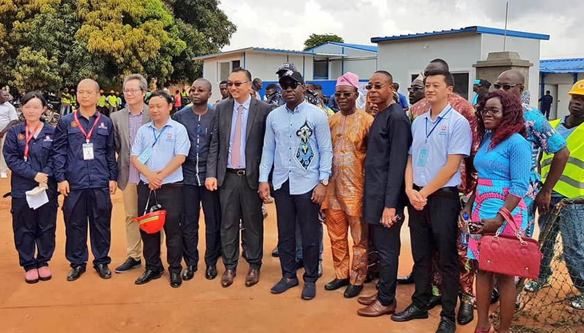 Oswald homeky visite au stade de l'amitié