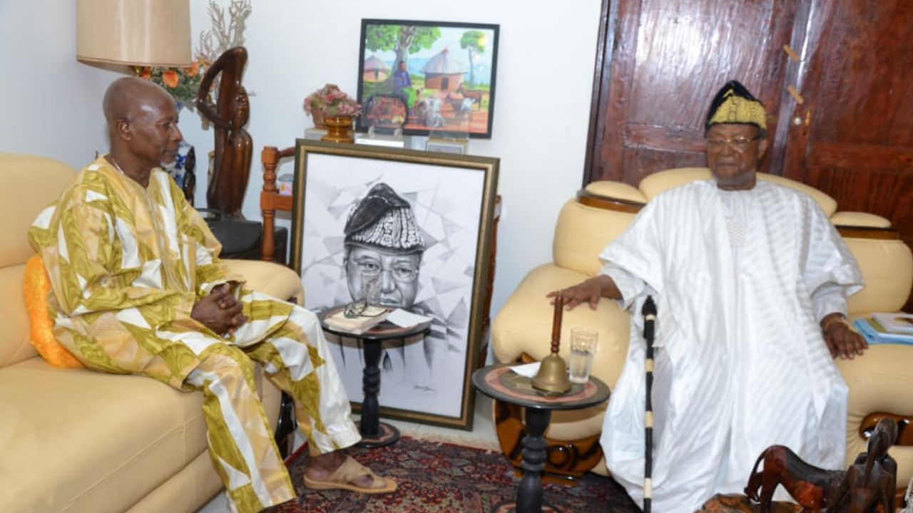 Mètognon chez nicéphore soglo