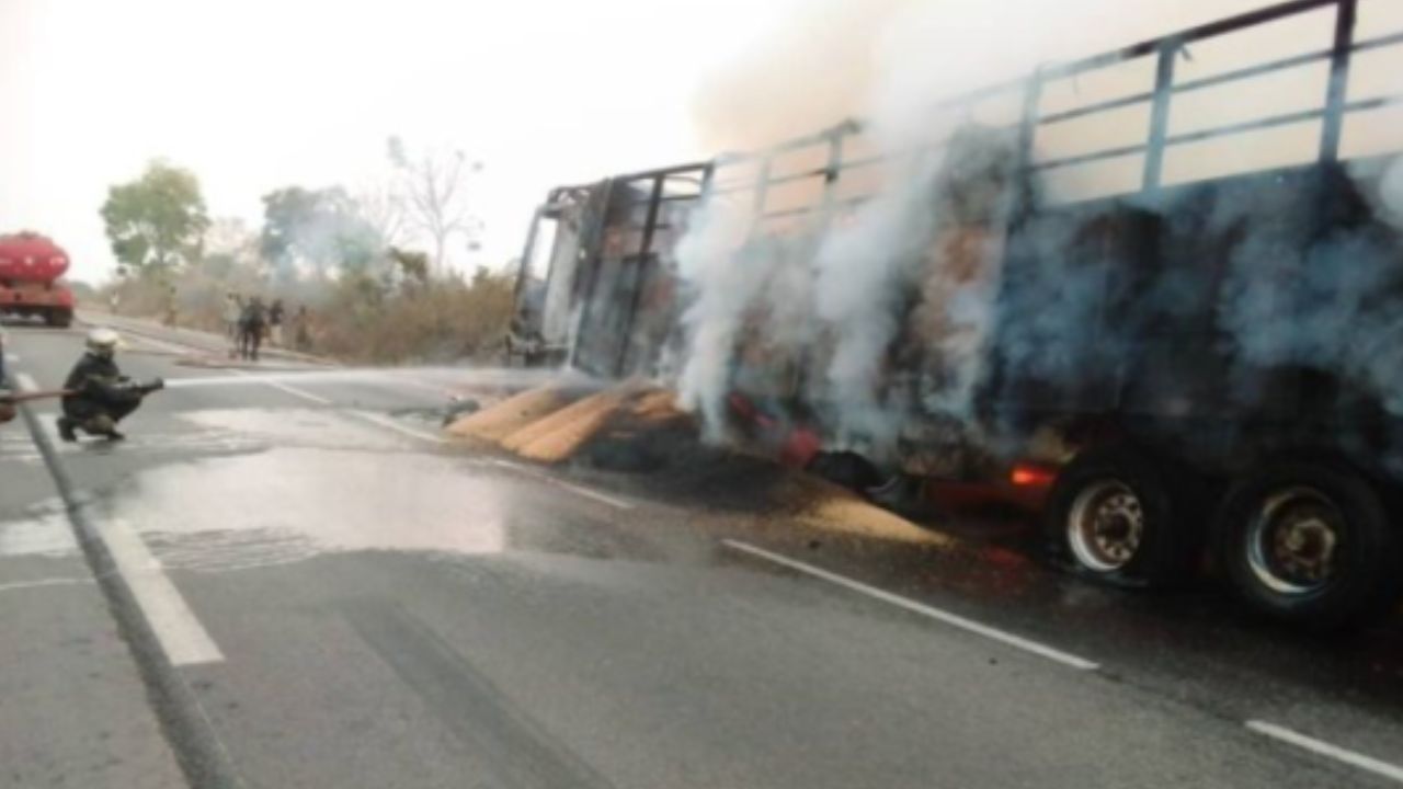 Camion en feu à tchaourou