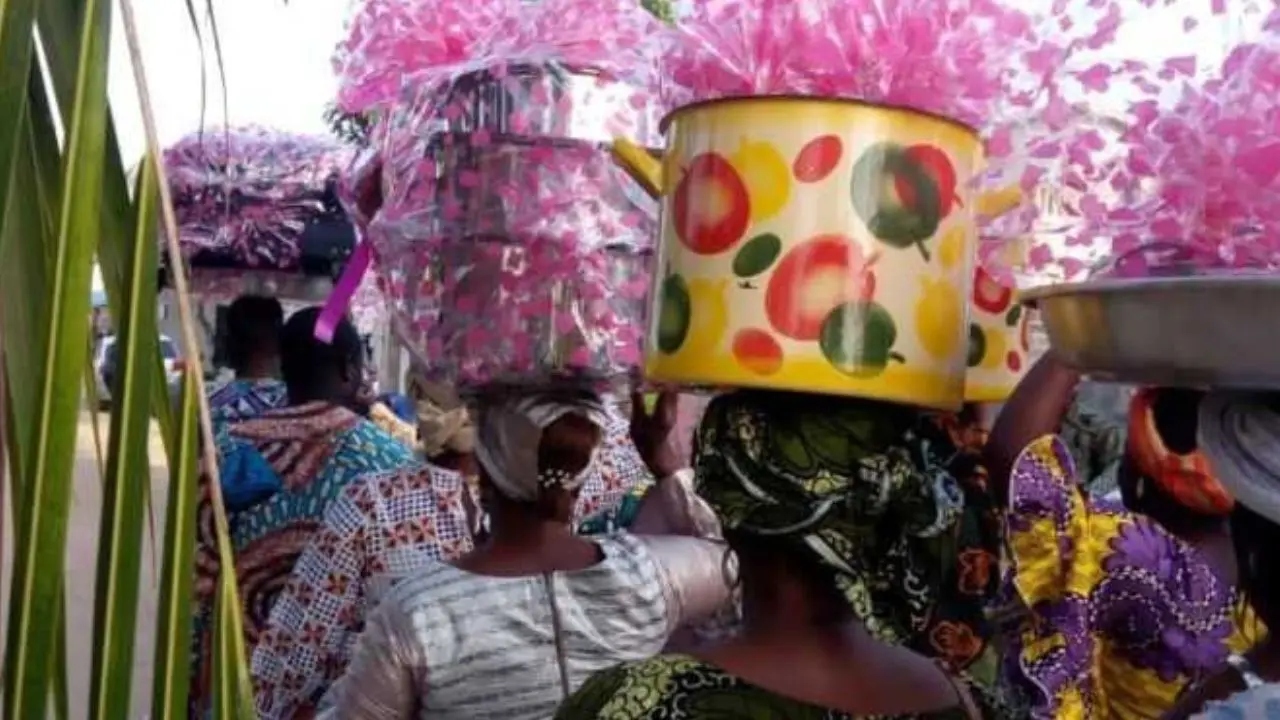 dot fixée à 300 000 F