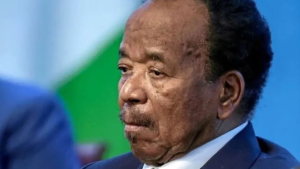Cameroun : Depuis l’étranger, Paul Biya remanie le haut commandement militaire
