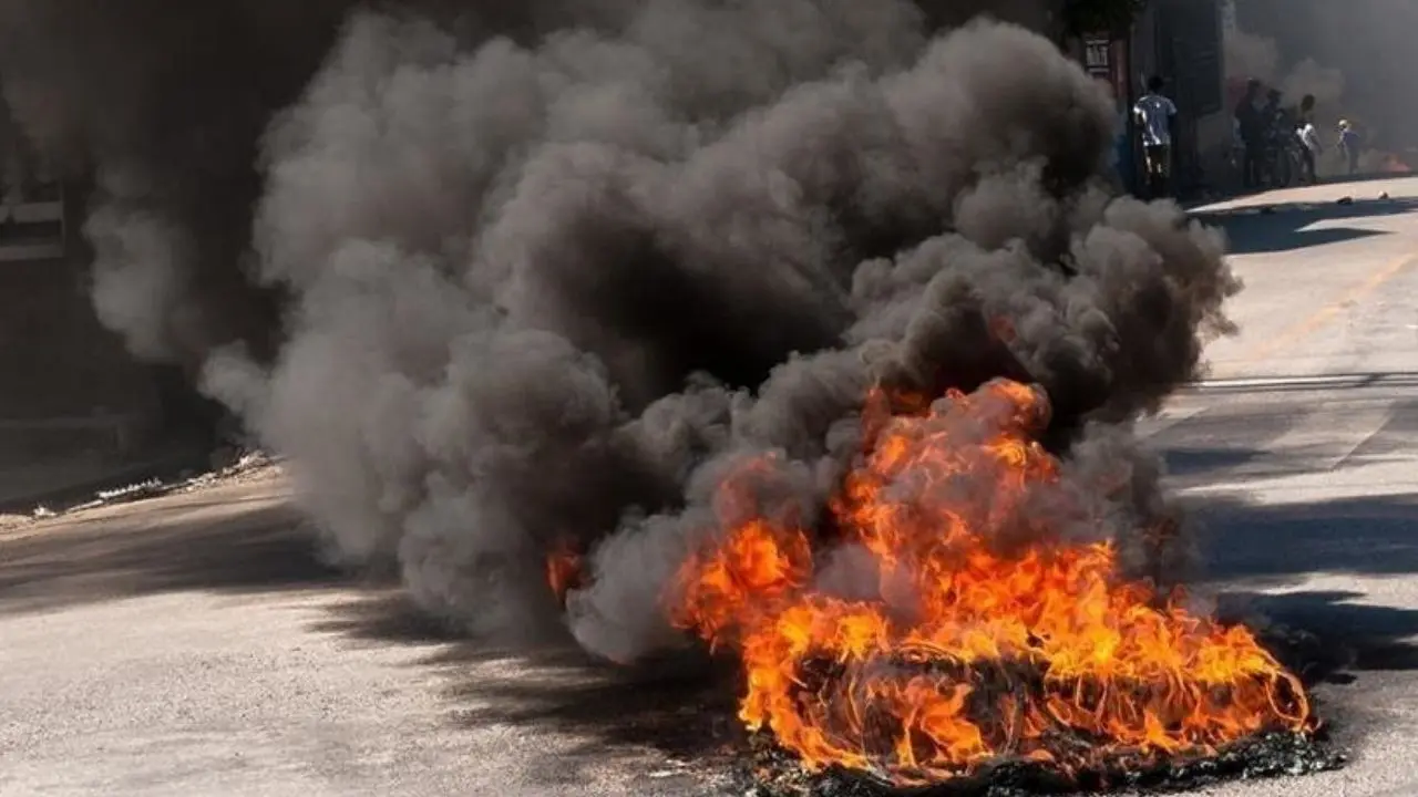 une bombe artisanale explose