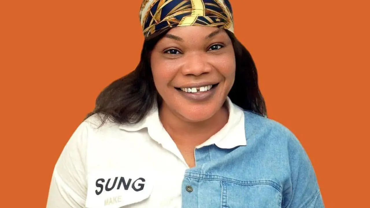 comédienne Aurélie Nougloï-Guézo