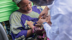 Bénin : plus de 2,5 millions d’enfants ciblés par une campagne de vaccination contre la poliomyélite