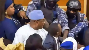 Sénégal : un député de l’opposition expulsé de l’hémicycle lors des débats sur la révision de la Constitution