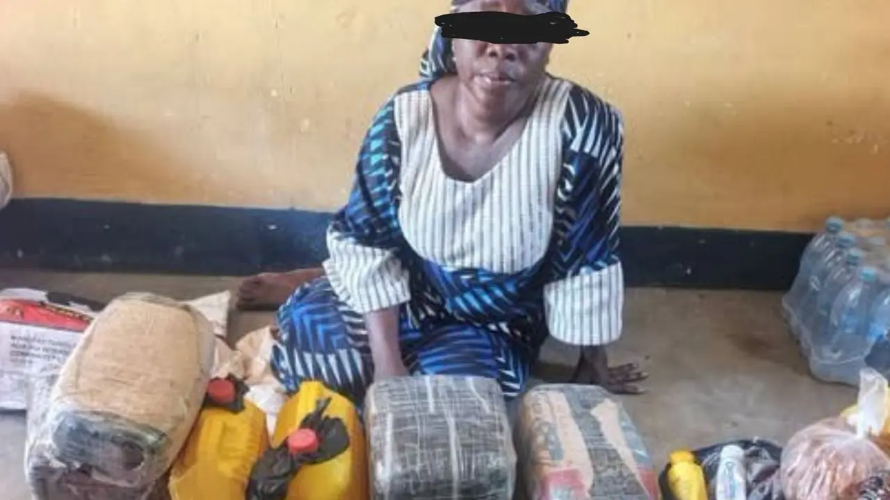 femme arrêtée avec de la drogue